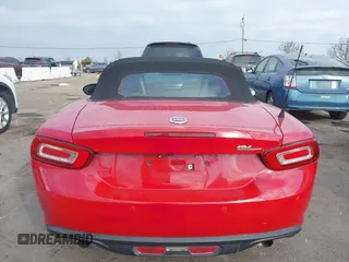 2017 FIAT 124 Spider Lusso z VIN JC1NFAEK6H0108832, wystawiony jako IAAI lot #41451223 z przebiegiem Nie podano mil oraz . Historia ofert i sprzedaży dostępna na DreamBid. Obrazek 15.