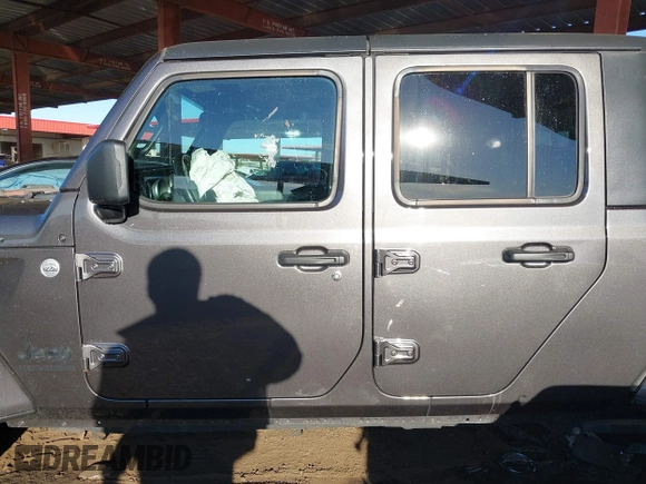 2021 Jeep Gladiator Willys with VIN 1C6HJTAG2ML507426, listed as a IAAI auction lot 41407608 with 49,554 mi miles and . Bid and sale history available at carsss.com. Image 15.