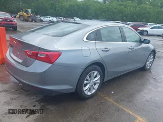 2024 Chevrolet Malibu LT with VIN 1G1ZD5ST5RF185519, listed as a IAAI auction lot 42170690 with 31,194 mi miles and . Bid and sale history available at carsss.com. Image 4.