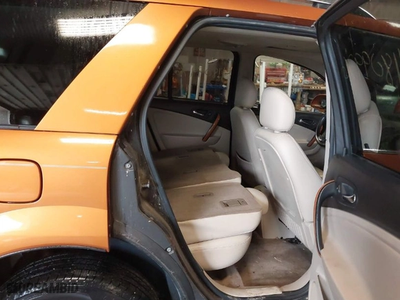 2006 Saturn VUE with VIN 5GZCZ63446S822185, listed as a IAAI auction lot 41809976 with 186,063 mi miles. Bid and sale history available at carsss.com. Image 8.