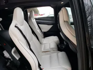 2016 Tesla Model X 70D with VIN 5YJXCAE25GF010816, listed as a Copart auction lot 39101783 with 88461 miles. Bid and sale history available at carsss.com. Image 10.