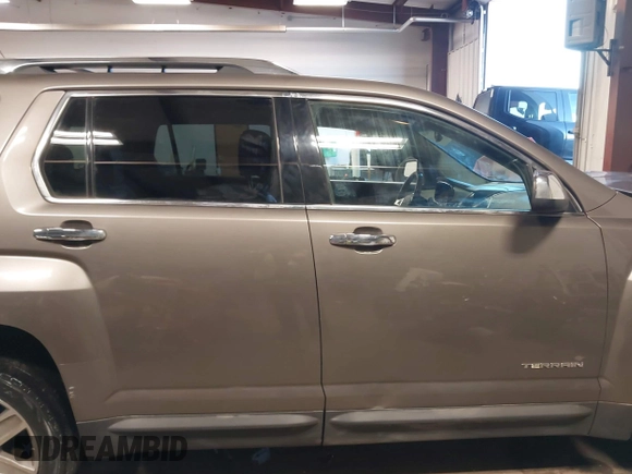 2010 GMC Terrain SLT-2 z VIN 2CTFLJEY8A6371376, wystawiony jako IAAI lot #41378864 z przebiegiem 208 233 mil mil oraz . Historia ofert i sprzedaży dostępna na DreamBid. Obrazek 13.