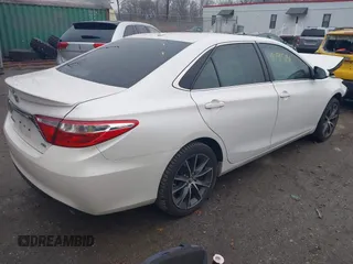 2016 Toyota Camry XSE with VIN 4T1BK1FK2GU571473, listed as a IAAI auction lot 41095181 with 63,677 mi miles. Bid and sale history available at carsss.com. Image 4.