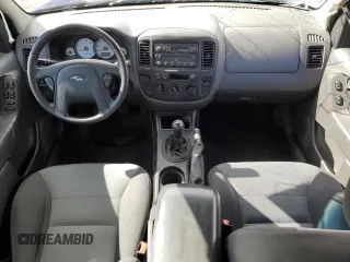 2005 Ford Escape XLS with VIN 1FMCU92Z25KB84124, listed as a Copart auction lot 49141705 with Not provided miles and Salvage title. Bid and sale history available at DreamBid. Image 8.