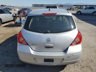 2010 Nissan Versa S z VIN 3N1BC1CP4AL380966, wystawiony jako Copart lot #66180935 z przebiegiem 166 770 mil mil oraz Czysty tytuł • Clean title. Historia ofert i sprzedaży dostępna na DreamBid. Obrazek 6.