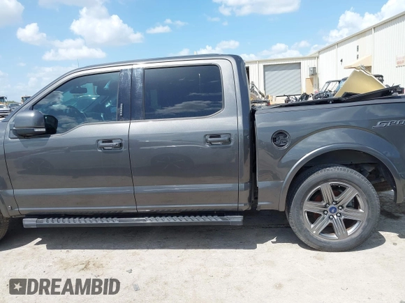 2018 Ford F-150 XL z VIN 1FTEW1CP7JKD52775, wystawiony jako IAAI lot #39938516 z przebiegiem 119 042 mil mil oraz . Historia ofert i sprzedaży dostępna na DreamBid. Obrazek 15.