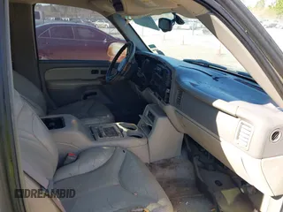 2001 GMC Yukon XL SLE with VIN 3GKFK16T31G206653, listed as a IAAI auction lot 41803552 with 238,396 mi miles. Bid and sale history available at carsss.com. Image 5.
