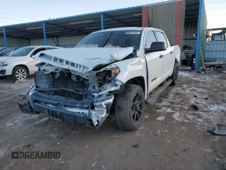 2018 Toyota Tundra 2WD SR5 with VIN 5TFEM5F13JX122822, listed as a Copart auction lot 82051473 with 67,154 mi miles and Salvage Title. Bid and sale history available at carsss.com. Image 1.
