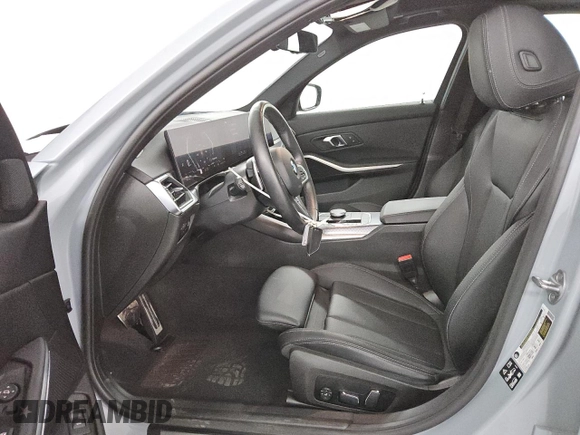 2024 BMW 3 Series 330i xDrive z VIN 3MW89FF05R8E63867, wystawiony jako Copart lot #89361635 z przebiegiem 20 190 mil mil oraz Czysty tytuł • Clean title. Historia ofert i sprzedaży dostępna na DreamBid. Obrazek 7.