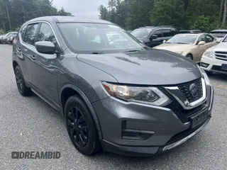 2018 Nissan Rogue SV z VIN JN8AT2MV8JW314866, wystawiony jako IAAI lot #42476763 z przebiegiem 128 975 mil mil oraz . Historia ofert i sprzedaży dostępna na DreamBid. Obrazek 1.