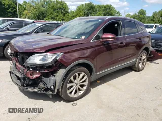 2017 Lincoln MKC Select z VIN 5LMTJ2DH3HUL63332, wystawiony jako Copart lot #66552294 z przebiegiem 53 228 mil mil oraz Szkoda całkowita • Salvage title. Historia ofert i sprzedaży dostępna na DreamBid. Obrazek 1.