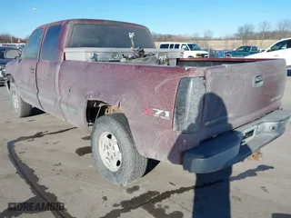 2001 Chevrolet Silverado 1500 LT with VIN 1GCEK19T21E343934, listed as a IAAI auction lot 41363171 with 366,954 mi miles. Bid and sale history available at carsss.com. Image 3.