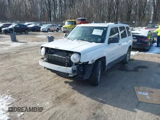 2017 Jeep Patriot Sport with VIN 1C4NJPBB5HD166657, listed as a IAAI auction lot 41301710 with 142,633 mi miles. Bid and sale history available at carsss.com. Image 18.