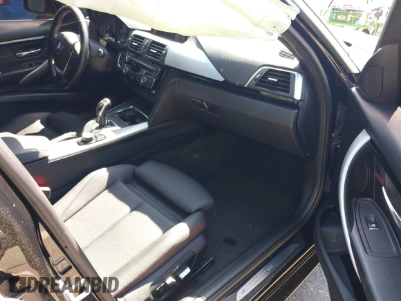 2018 BMW 3 Series 330i xDrive with VIN WBA8D9G5XJNU67750, listed as a IAAI auction lot 42291752 with 146,716 mi miles and . Bid and sale history available at DreamBid. Image 5.
