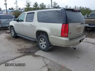 2014 GMC Yukon XL SLT with VIN 1GKS2KE71ER223496, listed as a IAAI auction lot 41419800 with 146,686 mi miles. Bid and sale history available at carsss.com. Image 3.