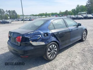 2012 Volkswagen Jetta SE with VIN 3VWDP7AJ0CM473070, listed as a IAAI auction lot 42084526 with 127,243 mi miles and . Bid and sale history available at DreamBid. Image 4.