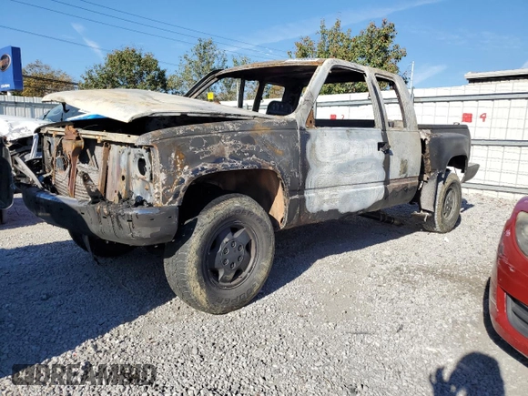 1994 GMC Sierra 1500 z VIN 2GTEK19K9R1551815, wystawiony jako Copart lot #77106604 z przebiegiem Nie podano mil oraz Nie do naprawy • Non repairable. Historia ofert i sprzedaży dostępna na DreamBid. Obrazek 1.