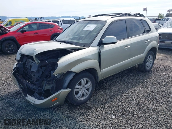 2006 Hyundai Tucson GLS with VIN KM8JN12D26U341568, listed as a IAAI auction lot 41977115 with 155,682 mi miles. Bid and sale history available at carsss.com. Image 2.