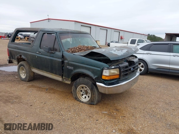 1996 Ford Bronco Custom with VIN 1FMEU15H4TLA86037, listed as a IAAI auction lot 41582668 with 1 mi miles. Bid and sale history available at carsss.com. Image 1.