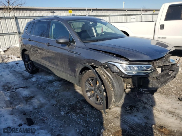 2022 Volkswagen Tiguan SE with VIN 3VV2B7AX5NM035341, listed as a Copart auction lot 42403865 with 51,712 mi miles and Salvage Title. Bid and sale history available at carsss.com. Image 4.