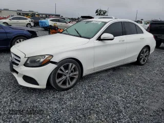 2015 Mercedes-Benz C-Class C 300 with VIN 55SWF4JB7FU086125, listed as a Copart auction lot 52266435 with 140,272 mi miles and Clean Title. Bid and sale history available at carsss.com. Image 1.