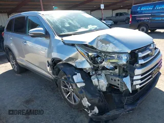 2019 Toyota Highlander Hybrid XLE with VIN 5TDJGRFH3KS070920, listed as a IAAI auction lot 41798655 with 54,166 mi miles and . Bid and sale history available at DreamBid. Image 1.