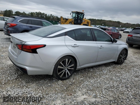 2019 Nissan Altima SR with VIN 1N4BL4CV1KC203419, listed as a Copart auction lot 50267275 with 99,952 mi miles and Salvage Title. Bid and sale history available at carsss.com. Image 3.