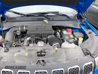2024 Jeep Compass Latitude with VIN 3C4NJDBN9RT606397, listed as a IAAI auction lot 42533102 with 30,835 mi miles and . Bid and sale history available at DreamBid. Image 10.