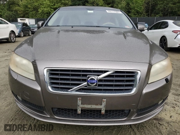 2008 Volvo S80 3.2L with VIN YV1AS982281056773, listed as a Copart auction lot 74117384 with 176,244 mi miles and Clean Title. Bid and sale history available at carsss.com. Image 5.