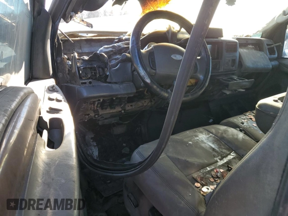2003 Ford Super Duty F-250 XL with VIN 1FTNX21F53EA98269, listed as a Copart auction lot 42813195 with 0 mi miles and Salvage Title. Bid and sale history available at carsss.com. Image 8.