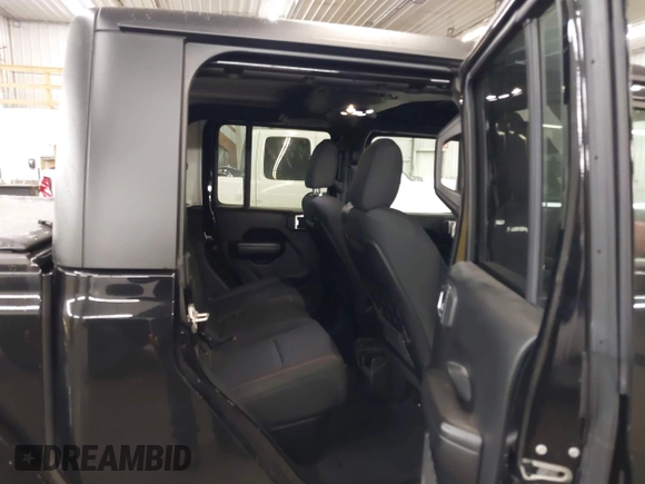 2021 Jeep Gladiator Rubicon with VIN 1C6JJTBGXML529108, listed as a IAAI auction lot 42139924 with 32,204 mi miles and . Bid and sale history available at DreamBid. Image 8.