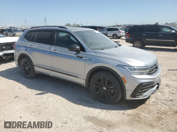 2022 Volkswagen Tiguan SE R-Line Black with VIN 3VVCB7AX1NM174113, listed as a Copart auction lot 51280465 with 42,260 mi miles and Clean title. Bid and sale history available at DreamBid. Image 4.