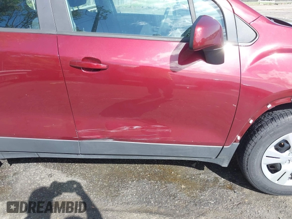 2017 Chevrolet Trax LS with VIN 3GNCJKSBXHL231417, listed as a IAAI auction lot 42032587 with 56,986 mi miles. Bid and sale history available at carsss.com. Image 18.