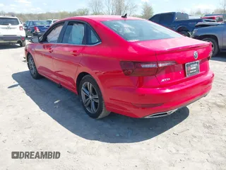 2020 Volkswagen Jetta S z VIN 3VWCB7BU3LM037591, wystawiony jako IAAI lot #42118342 z przebiegiem 72 144 mil mil oraz . Historia ofert i sprzedaży dostępna na DreamBid. Obrazek 3.