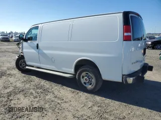 2019 GMC Savana Cargo Van with VIN 1GTW7AFG9K1256506, listed as a Copart auction lot 83844804 with 93,502 mi miles and Salvage Title. Bid and sale history available at carsss.com. Image 2.