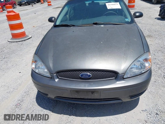 2005 Ford Taurus SE с VIN 1FAHP53205A262987, выставлен на аукционе IAAI как лот 42580079 с пробегом 104 996 миль миль и . История ставок и продаж доступна на DreamBid. Изображение 6.