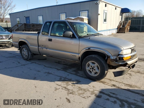2001 Chevrolet S-10 LS with VIN 1GCDT19W618242218, listed as a Copart auction lot 51921875 with 156,887 mi miles and Salvage Title. Bid and sale history available at DreamBid. Image 4.