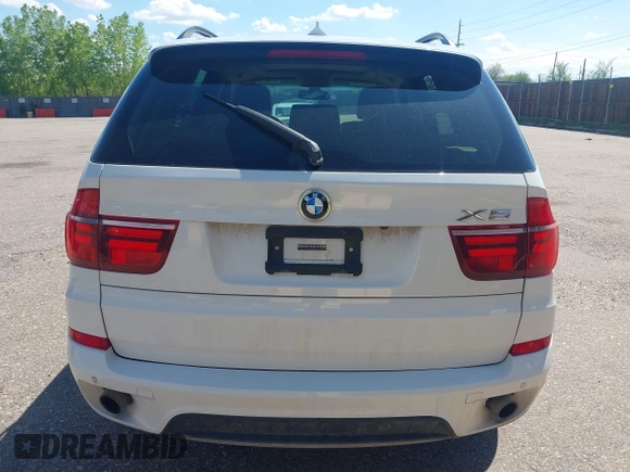 2011 BMW X5 35i z VIN 5UXZV4C57BL412326, wystawiony jako IAAI lot #42169632 z przebiegiem 93 153 mil mil oraz . Historia ofert i sprzedaży dostępna na DreamBid. Obrazek 16.