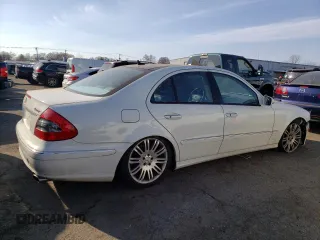 2007 Mercedes-Benz E 550 with VIN WDBUF90X17X216277, listed as a Copart auction lot 48221945 with 84,784 mi miles and Salvage Title. Bid and sale history available at carsss.com. Image 3.