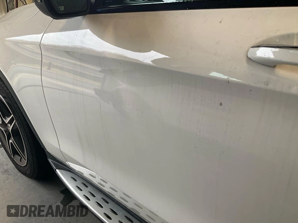 2021 Mercedes-Benz GLC 300 z VIN W1N0G8EB1MV300510, wystawiony jako IAAI lot #41970630 z przebiegiem 40 722 mil mil oraz . Historia ofert i sprzedaży dostępna na DreamBid. Obrazek 22.