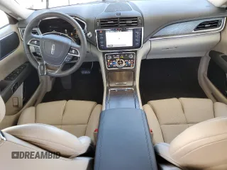 2019 Lincoln Continental Select z VIN 1LN6L9SK2K5602405, wystawiony jako Copart lot #79743744 z przebiegiem 16 676 mil mil oraz Szkoda całkowita • Salvage title. Historia ofert i sprzedaży dostępna na DreamBid. Obrazek 8.