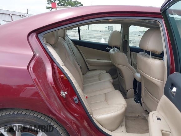 2013 Nissan Maxima SV with VIN 1N4AA5AP9DC825734, listed as a IAAI auction lot 42375819 with 164,735 mi miles and . Bid and sale history available at DreamBid. Image 8.