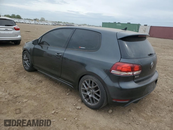 2013 Volkswagen GTI z VIN WVWEV7AJ2DW125334, wystawiony jako Copart lot #57248175 z przebiegiem Nie podano mil oraz Szkoda całkowita • Salvage title. Historia ofert i sprzedaży dostępna na DreamBid. Obrazek 2.