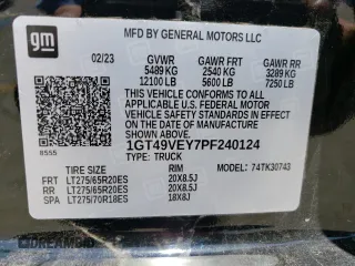 2023 GMC Sierra 3500HD AT4 z VIN 1GT49VEY7PF240124, wystawiony jako Copart lot #53518674 z przebiegiem 48 264 mil mil oraz Szkody całkowita. Historia ofert i sprzedaży dostępna na DreamBid. Obrazek 13.