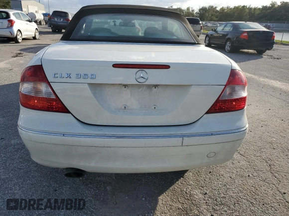 2008 Mercedes-Benz CLK 350 with VIN WDBTK56F28F240335, listed as a Copart auction lot 76526334 with 124,303 mi miles and Salvage Title. Bid and sale history available at DreamBid. Image 6.