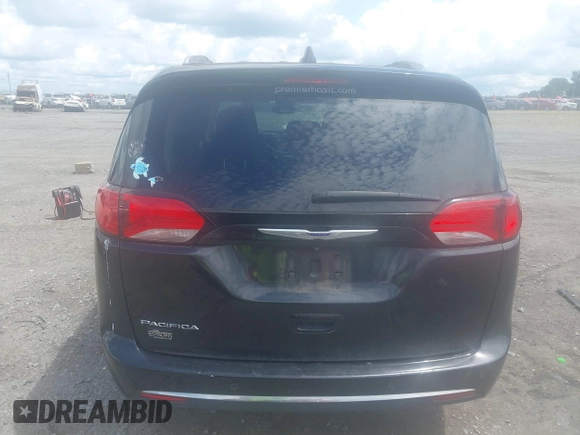 2020 Chrysler Pacifica Touring L with VIN 2C4RC1BGXLR274315, listed as a IAAI auction lot 42608504 with 109,371 mi miles and . Bid and sale history available at DreamBid. Image 16.