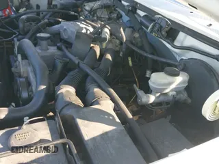 1992 Ford F-150 z VIN 1FTDF15Y2NPA42883, wystawiony jako IAAI lot #43447553 z przebiegiem 171 392 mil mil oraz . Historia ofert i sprzedaży dostępna na DreamBid. Obrazek 12.