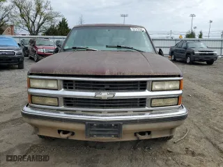 1999 Chevrolet Suburban with VIN 1GNFK16R2XJ328550, listed as a Copart auction lot 53179525 with 170,914 mi miles and Clean Title. Bid and sale history available at carsss.com. Image 5.