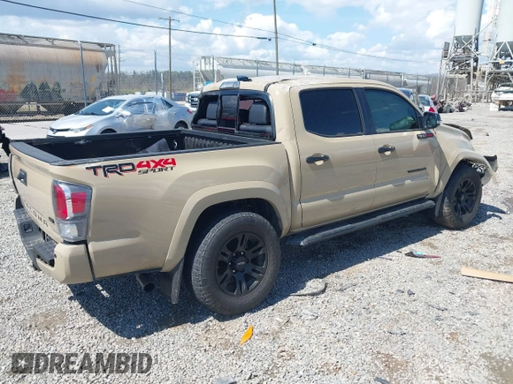 2020 Toyota Tacoma SR5 z VIN 3TMCZ5AN1LM300447, wystawiony jako IAAI lot #41961434 z przebiegiem 42 090 mil mil oraz . Historia ofert i sprzedaży dostępna na DreamBid. Obrazek 4.