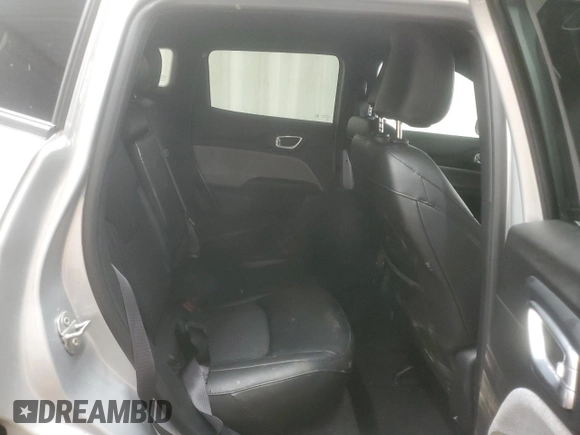 2024 Jeep Compass Latitude z VIN 3C4NJDBN2RT109465, wystawiony jako Copart lot #61687445 z przebiegiem 28 694 mil mil oraz Czysty tytuł • Clean title. Historia ofert i sprzedaży dostępna na DreamBid. Obrazek 11.